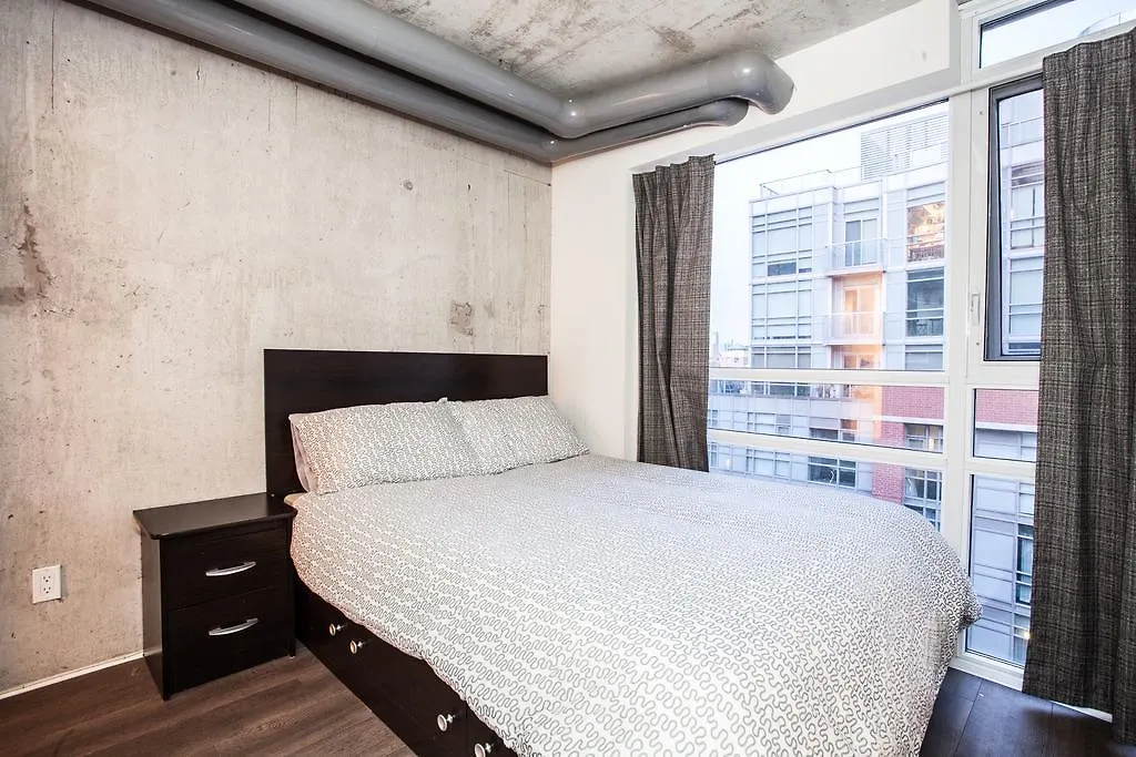 Pinnacle Suites - Queen West Lofts Toronto Apartmán