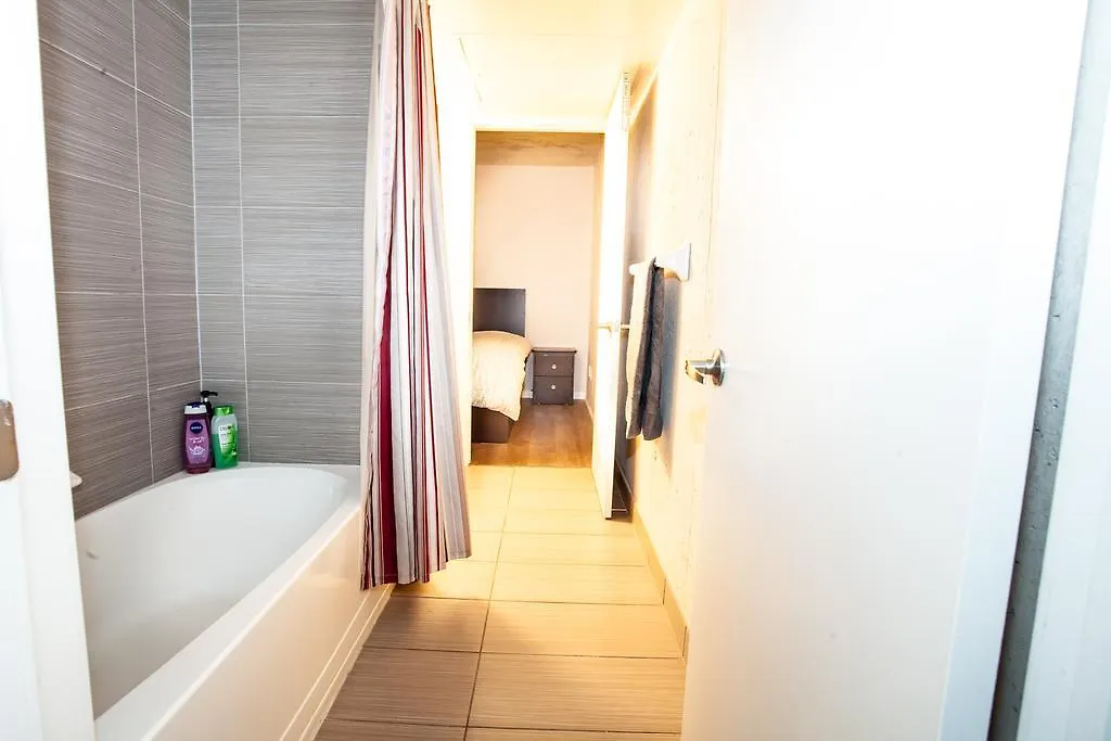 Pinnacle Suites - Queen West Lofts Toronto Apartmán