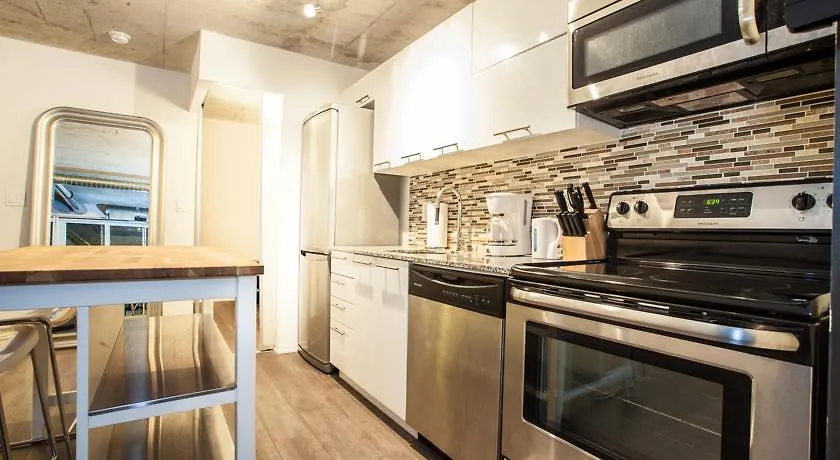 Pinnacle Suites - Queen West Lofts 0*, Toronto