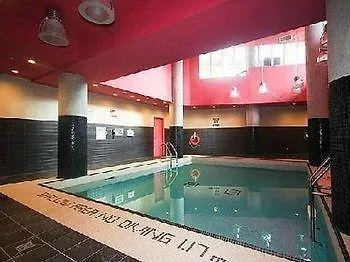 Apartment Pinnacle Suites - Queen West Lofts